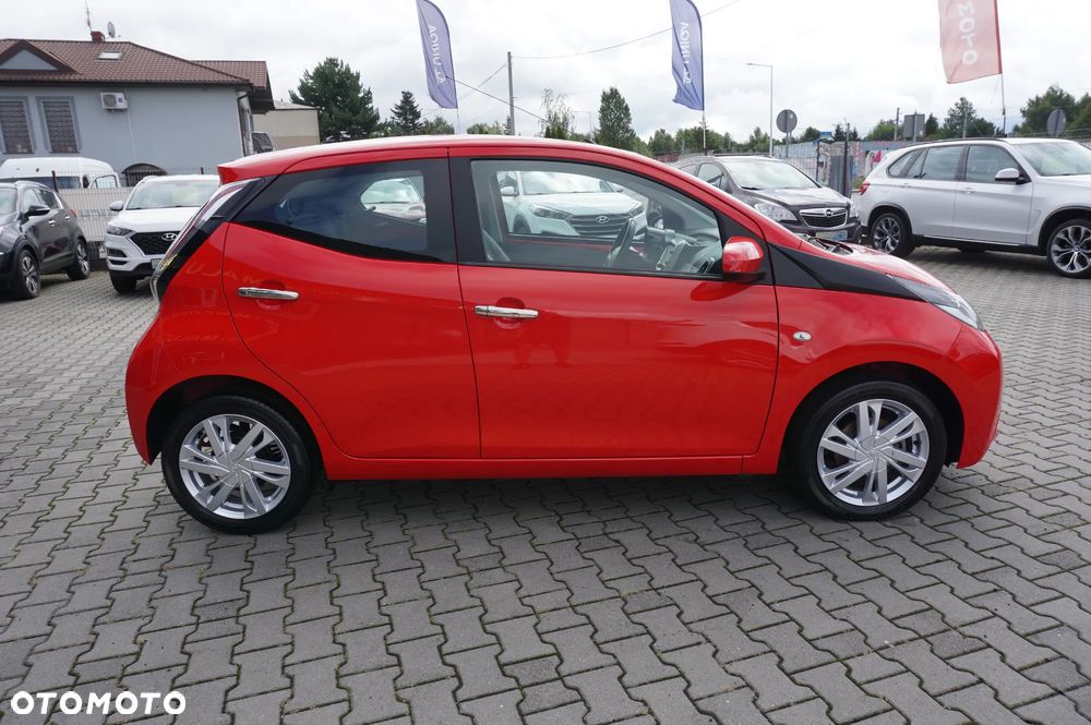 Toyota Aygo x-play Edition-S - 11