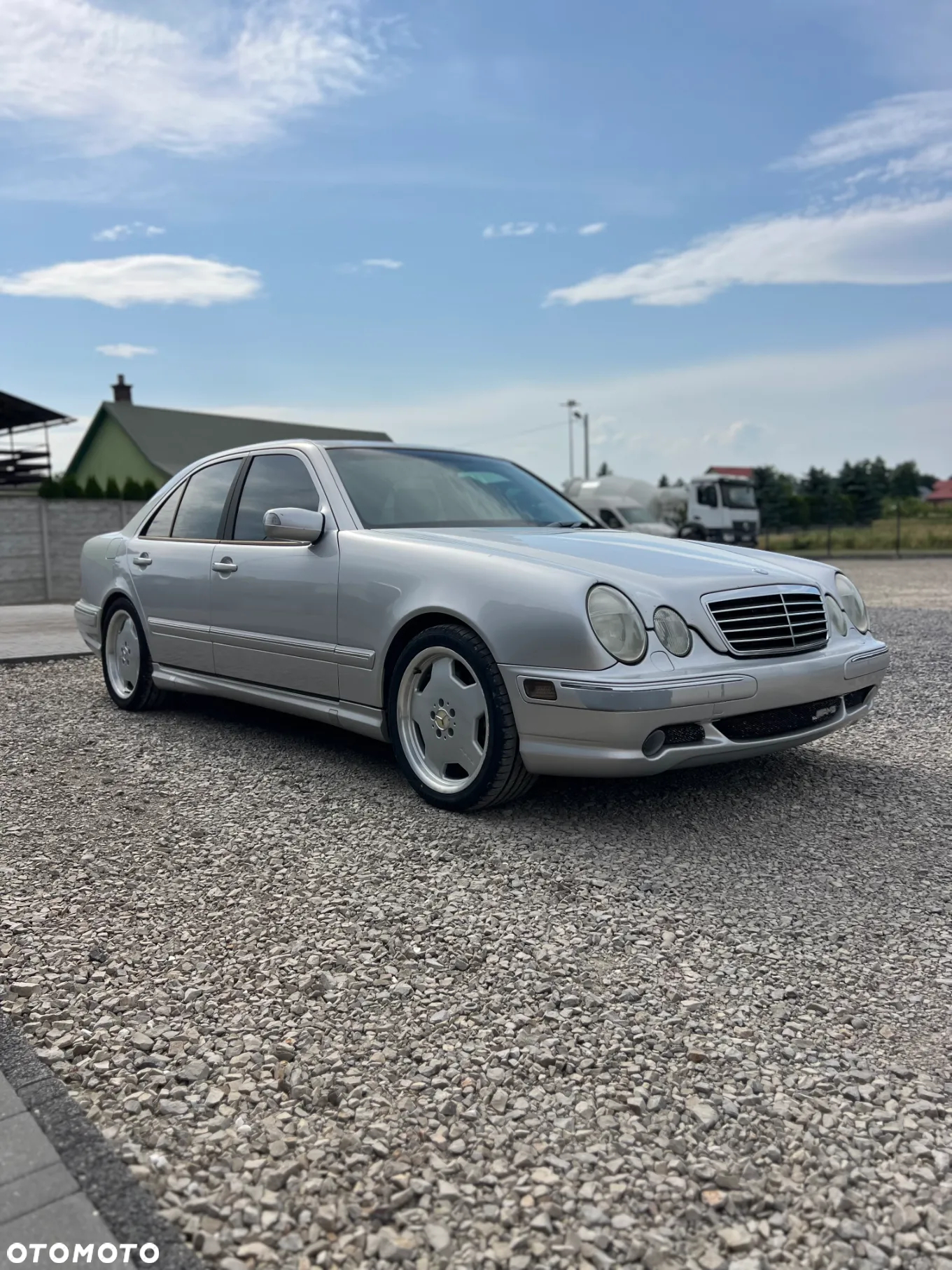 Mercedes-Benz Klasa E 55 AMG - 10