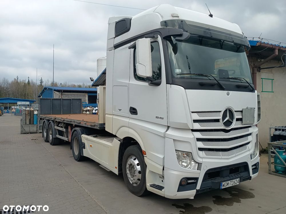Mercedes-Benz ACTROS - 3