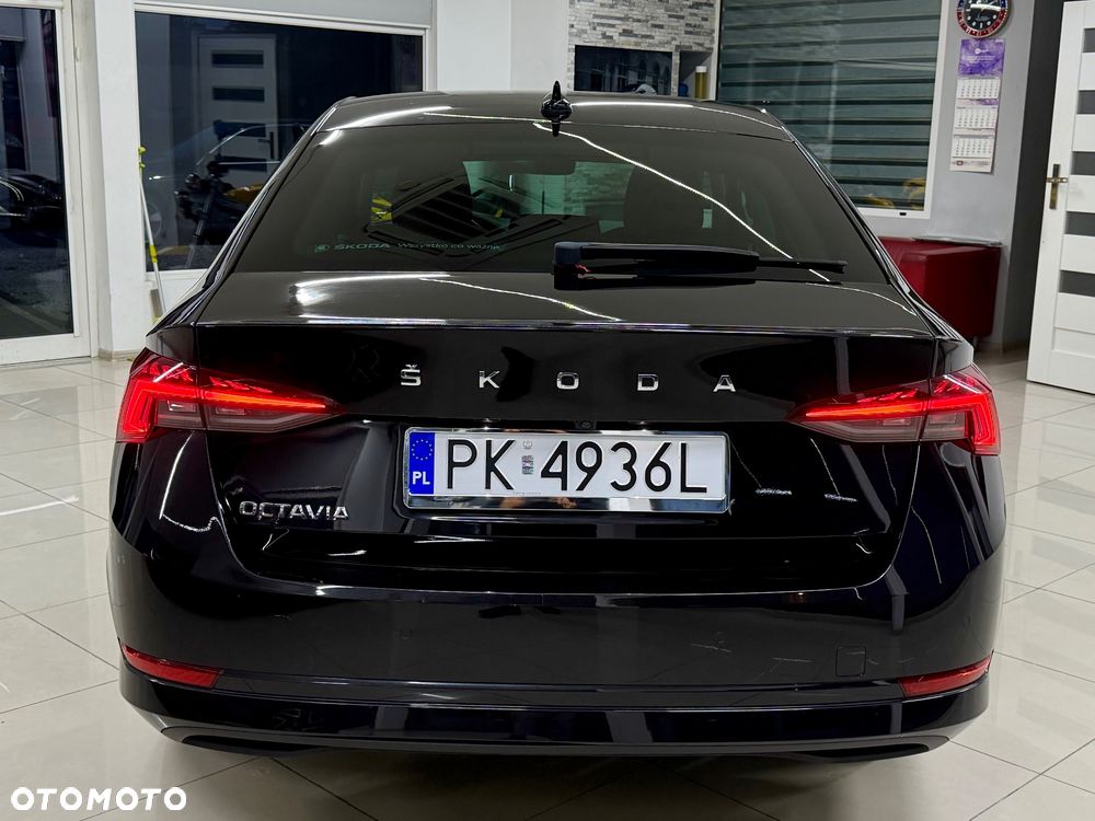 Skoda Octavia 2.0 TDI L&K DSG - 17