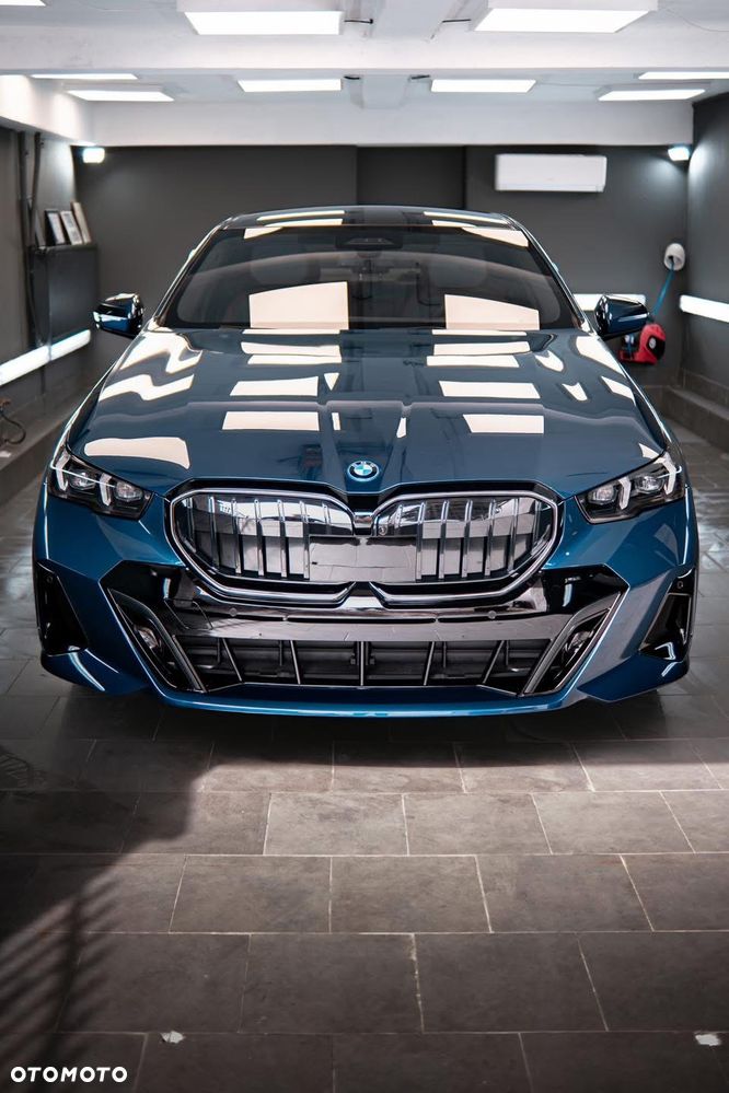 BMW Seria 5 550e xDrive PHEV M Sport - 11