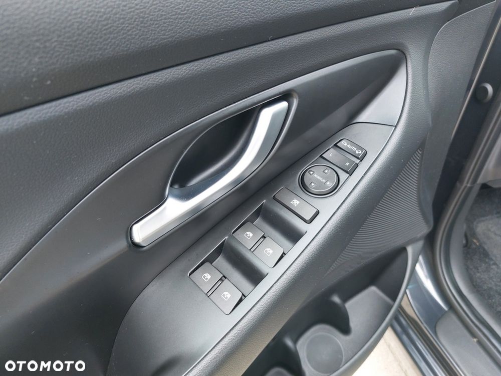 Hyundai i30 1.5 T-GDI 48V-Hybrid Prime - 24