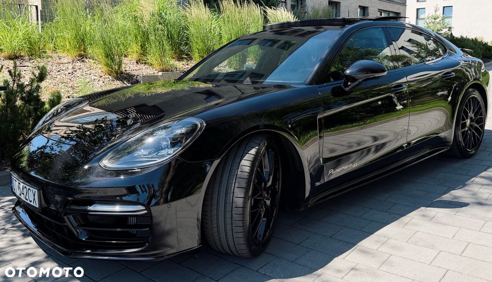 Porsche Panamera 4 E-Hybrid 10 Years Edition - 5