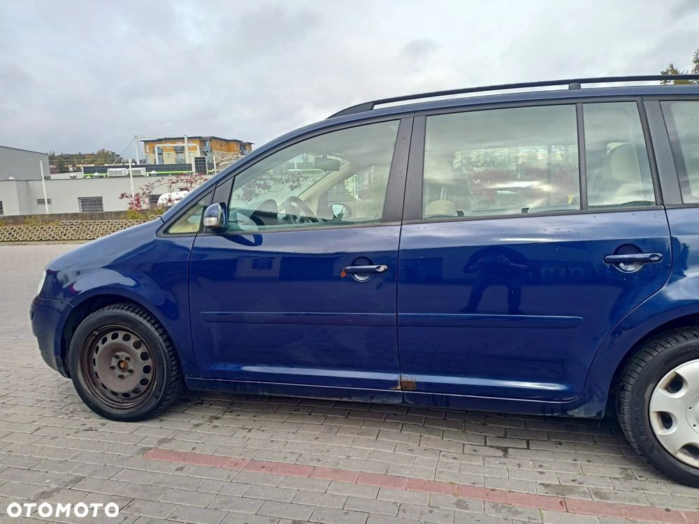 Volkswagen Touran 2.0 TDI Trendline - 8