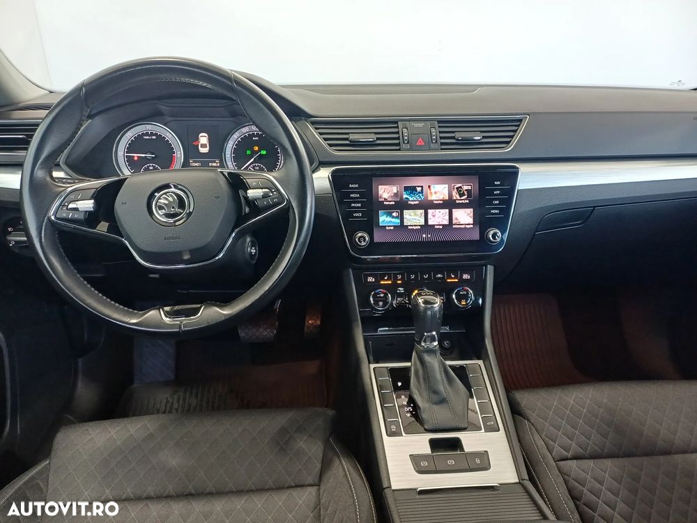 Skoda Superb 2.0 TDI DSG Ambition - 8