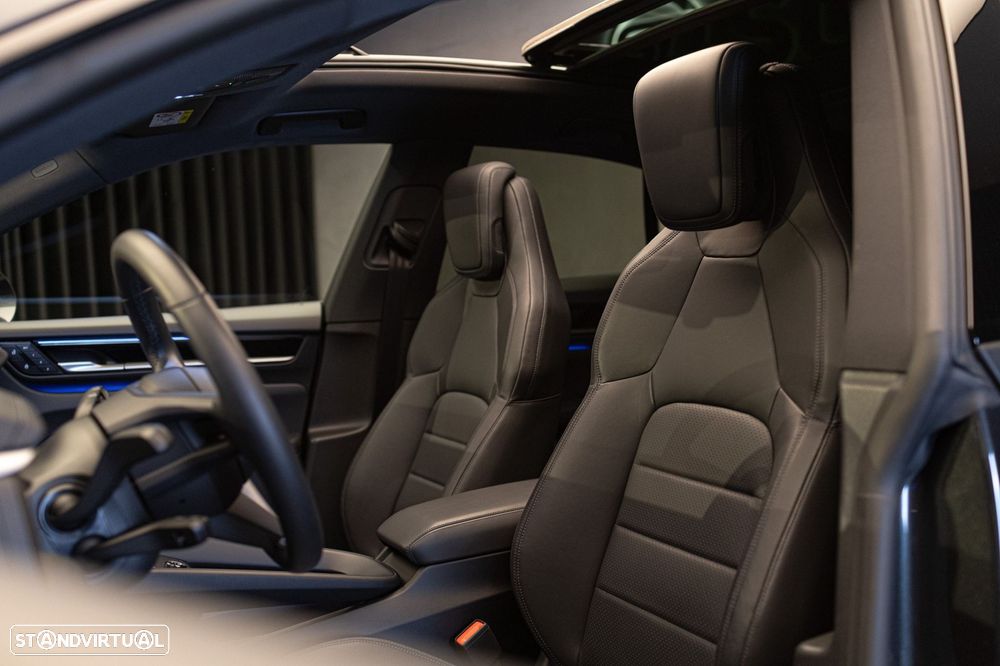 Porsche Macan Electric 4 - 19