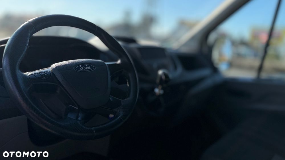 Ford Transit - 10