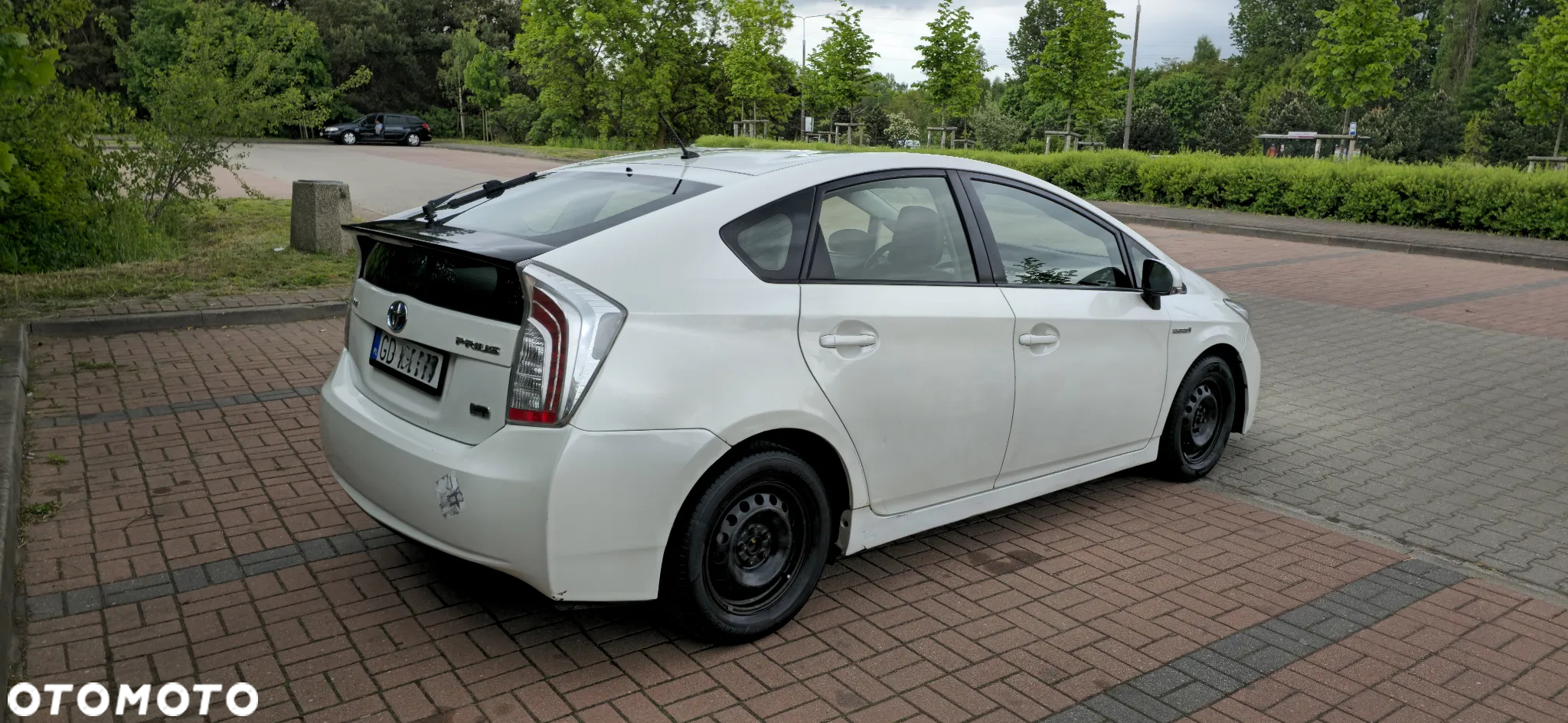 Toyota Prius 1.8 HSD Prestige - 4