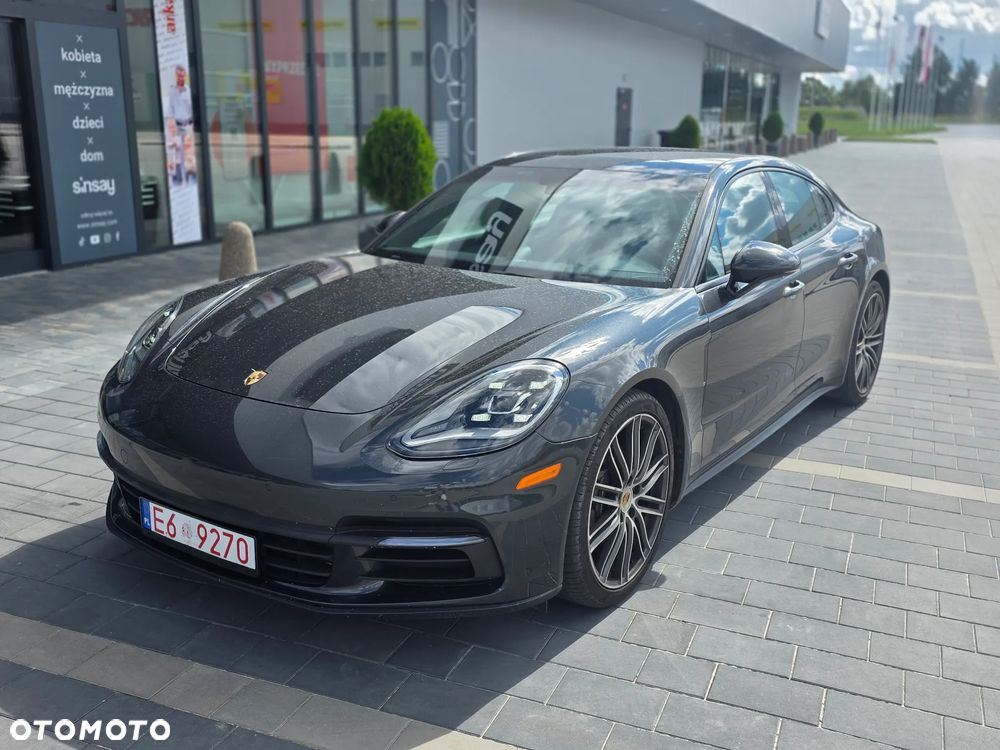 Porsche Panamera 4 - 3