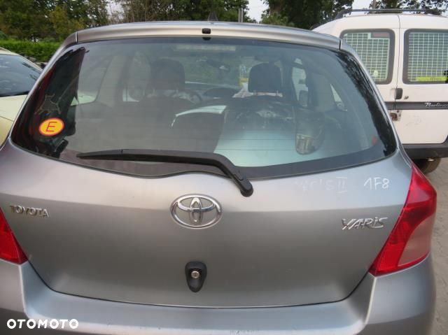 KLAPA BAGAŻNIKA TYLNA YARIS II 3D HB 1F8  SZARY TOYOTA 2005-2009 - 7