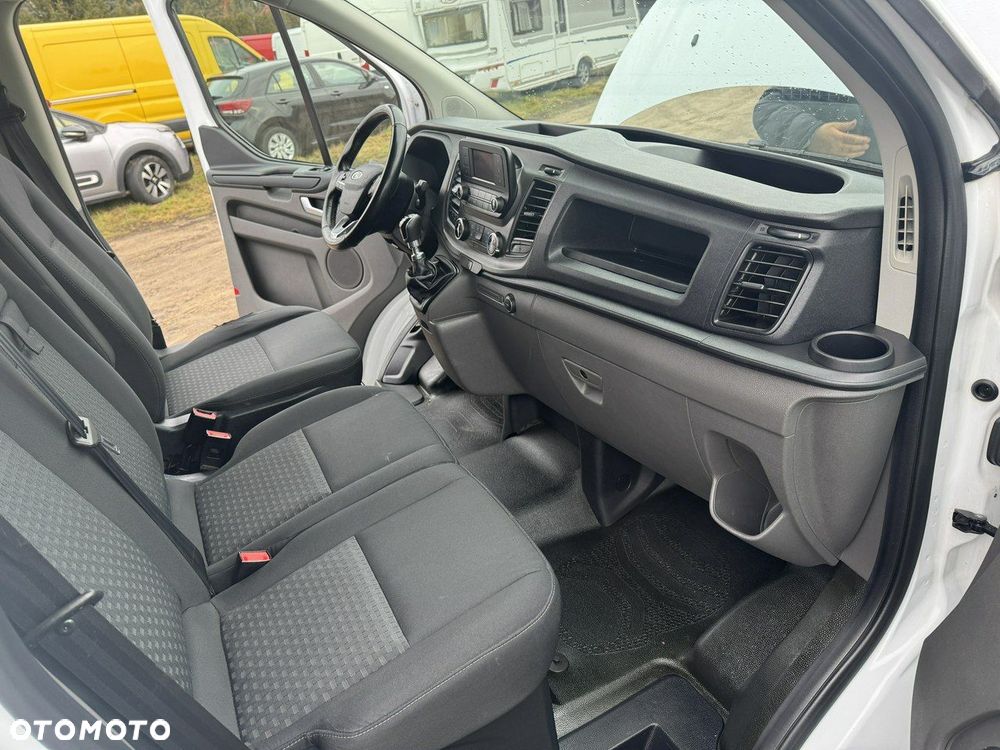Ford Transit Custom - 10