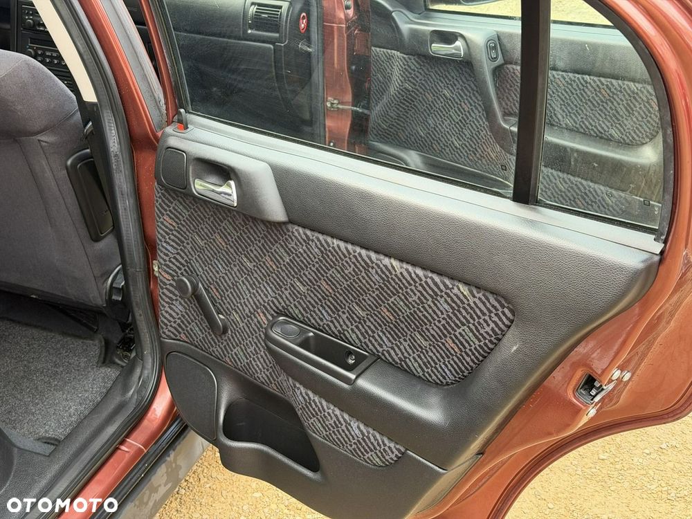Opel Astra - 24