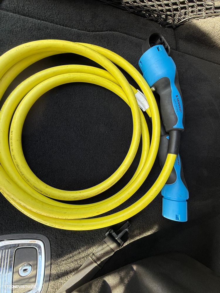 Mercedes-Benz EQC - 12