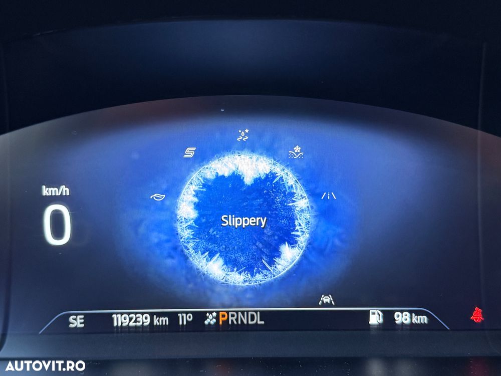 Ford Kuga 2.5 Duratec FHEV ST-LINE X - 25