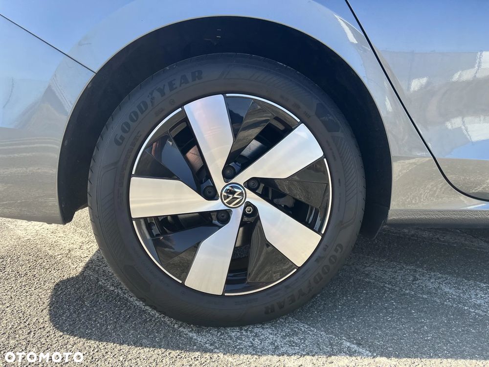 Volkswagen Passat Variant 2.0 TDI SCR Business DSG - 18