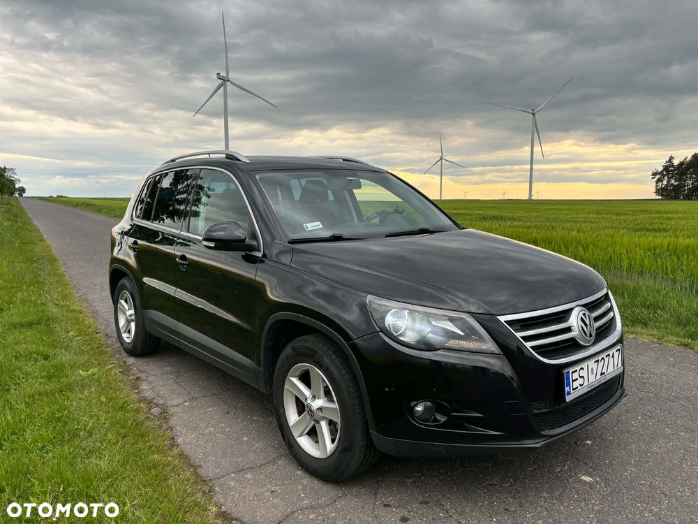 Volkswagen Tiguan - 1