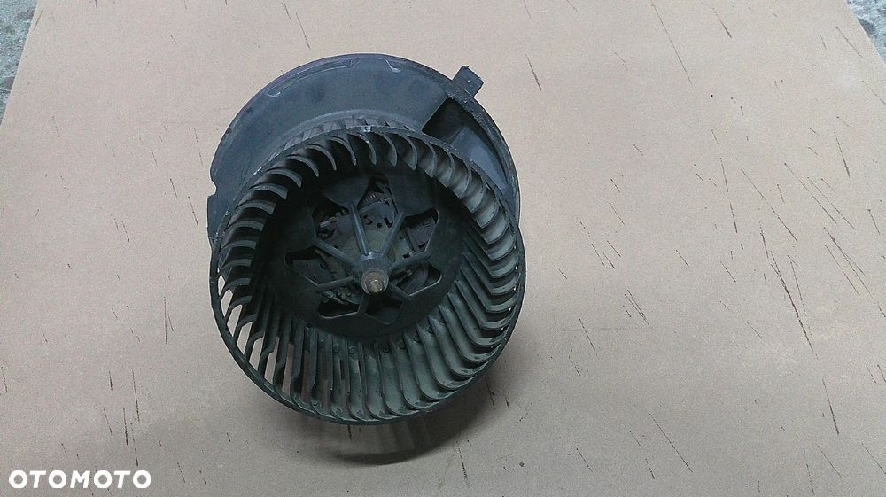 VW GOLF V DMUCHAWA - 3