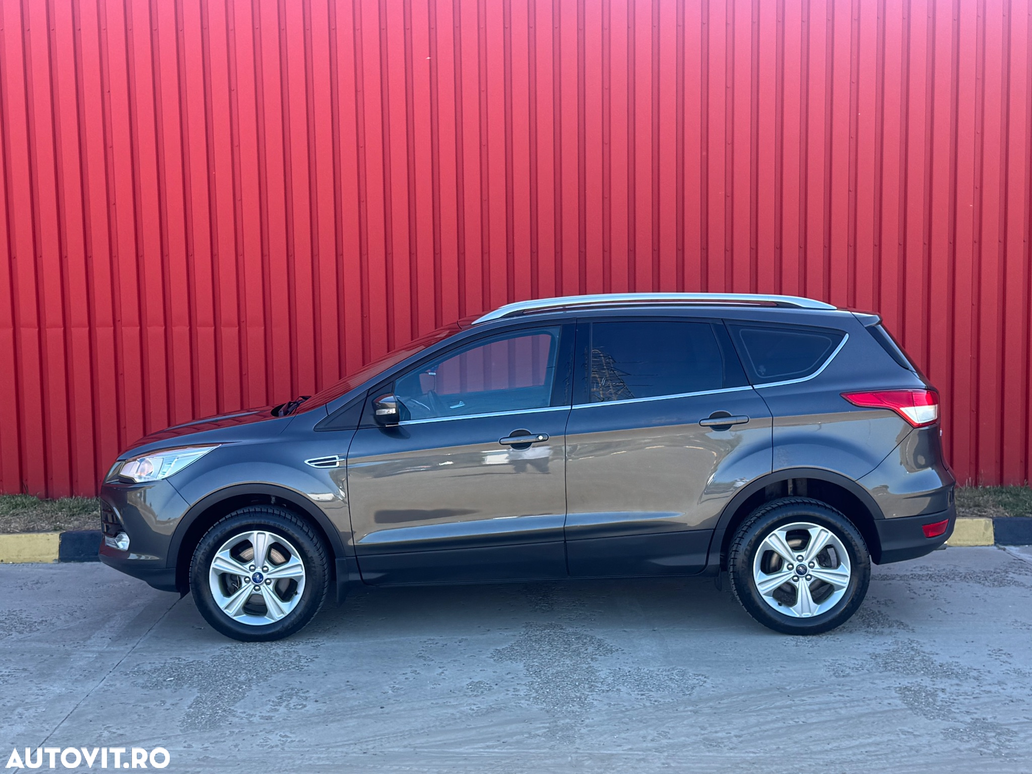Ford Kuga 1.5 EcoBoost 2WD Titanium - 13