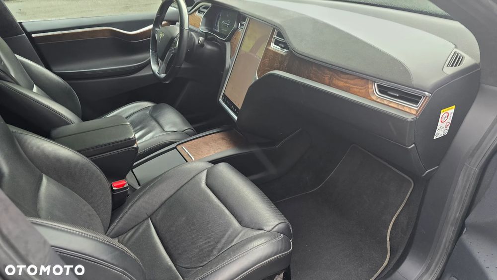 Tesla Model X Long Range Plus - 24