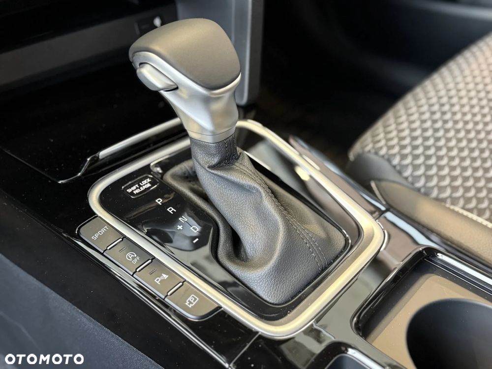 Kia XCeed 1.6 T-GDI Business Line DCT - 18