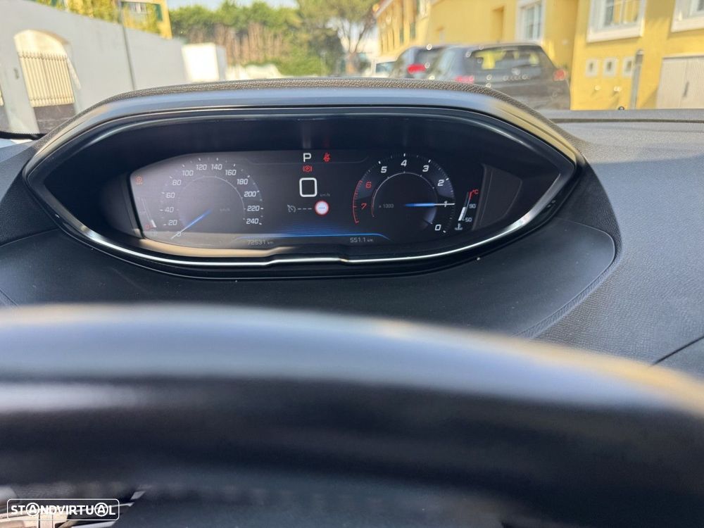 Peugeot 3008 1.2 PureTech Allure EAT8 - 5