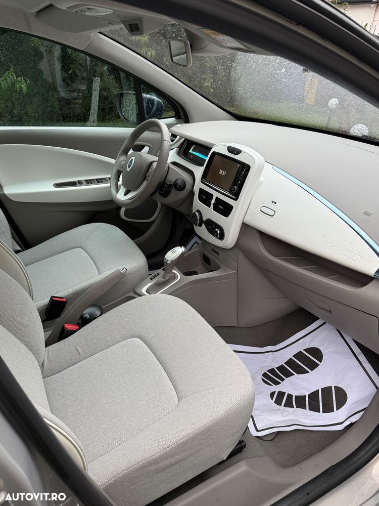 Renault ZOE - 8