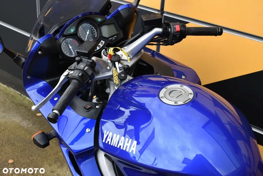 Yamaha FJR - 11