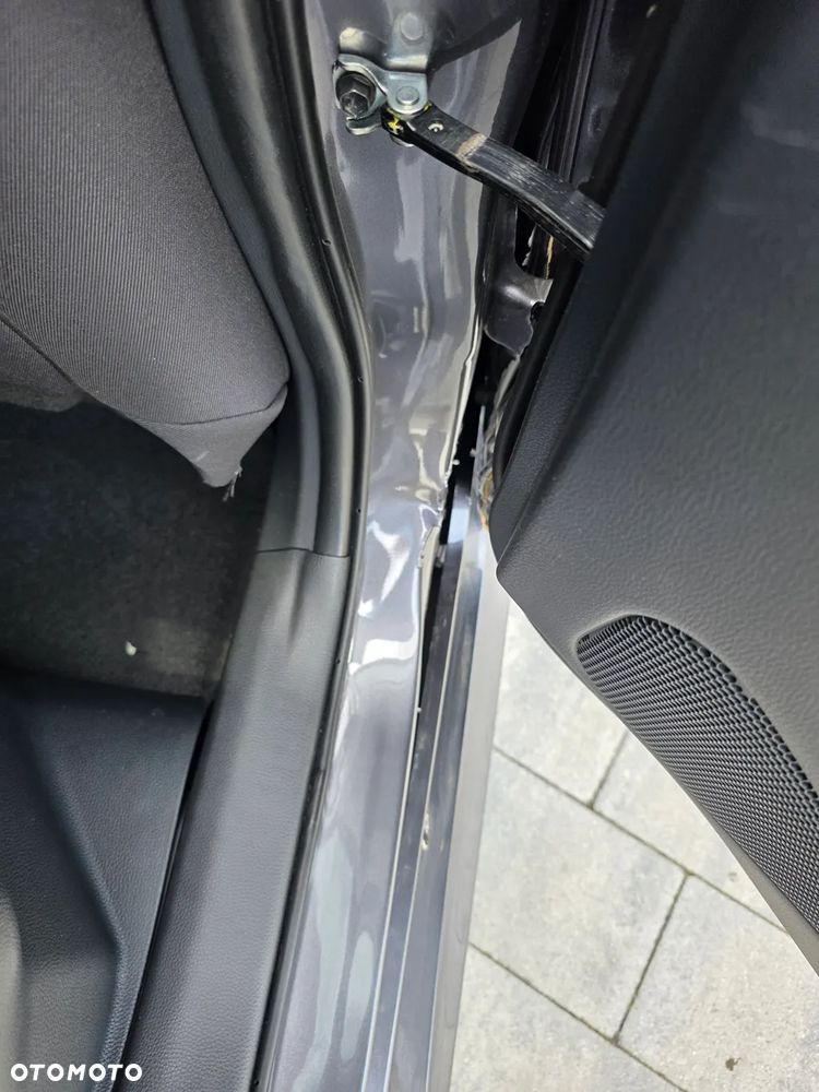 Toyota Yaris Hybrid 1.5 Style - 15