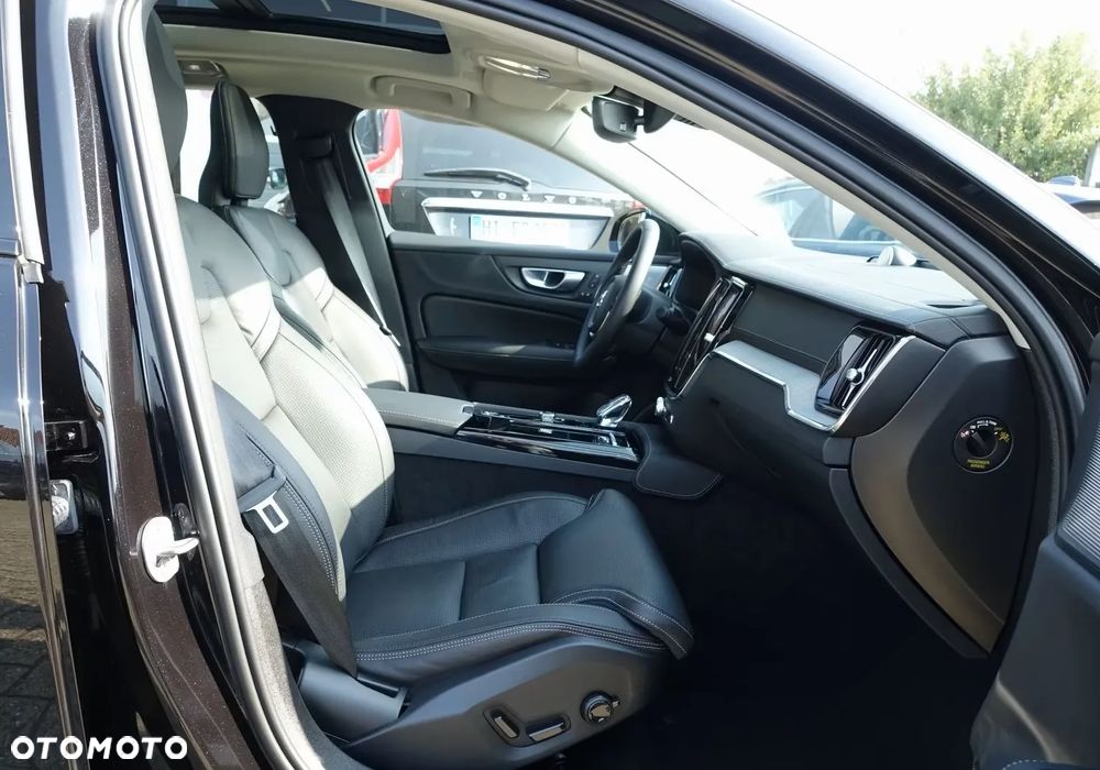 Volvo S90 T8 AWD Plug-In Hybrid Ultimate Dark - 3