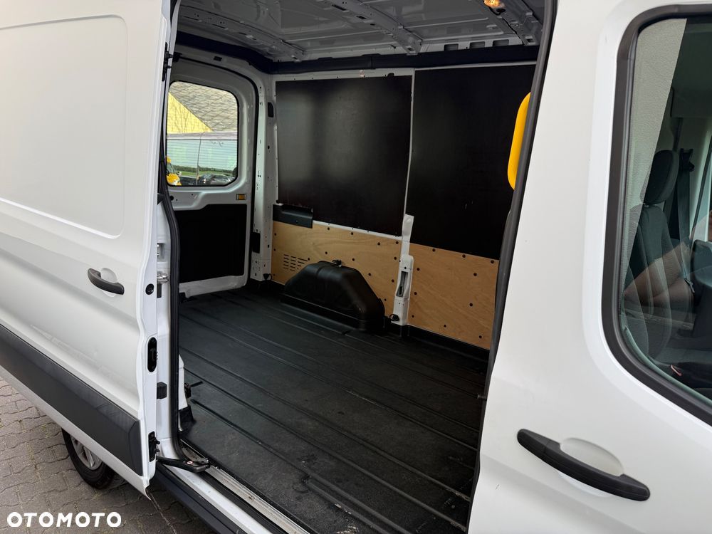 Ford Transit - 13