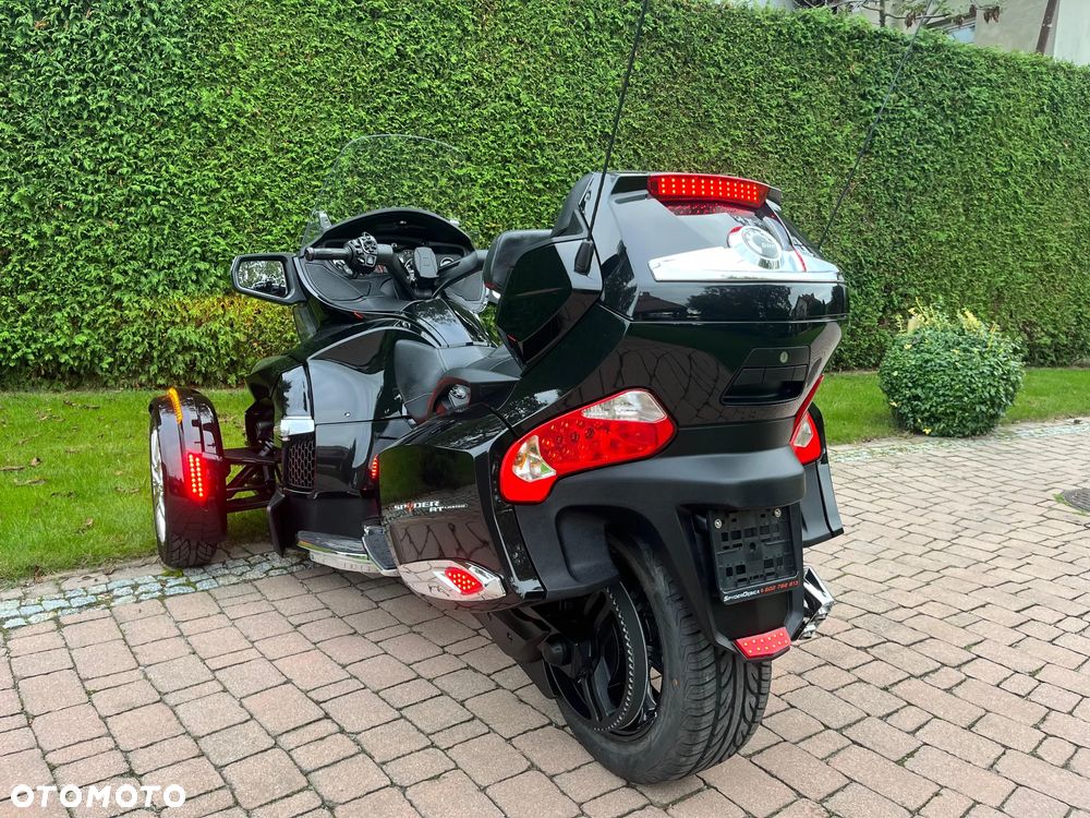 Can-Am Spyder - 4