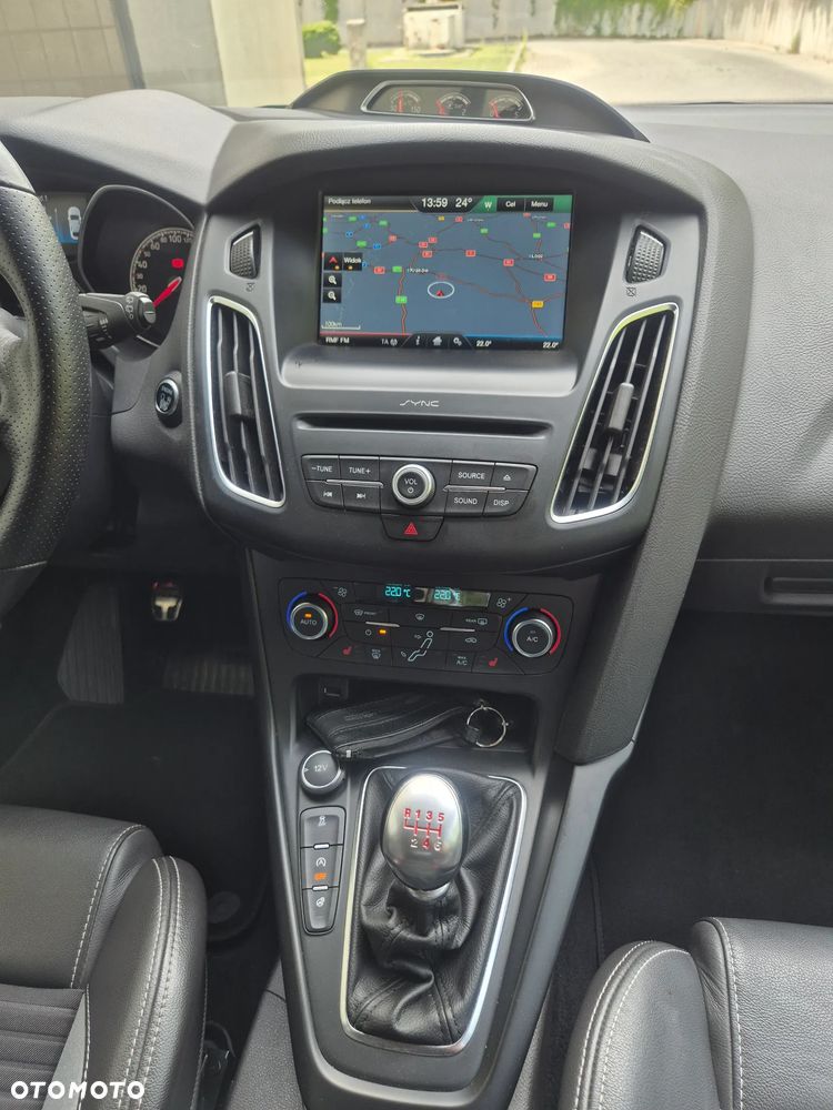 Ford Focus 2.0 TDCi ST mit Leder-Exclusiv-Paket - 22