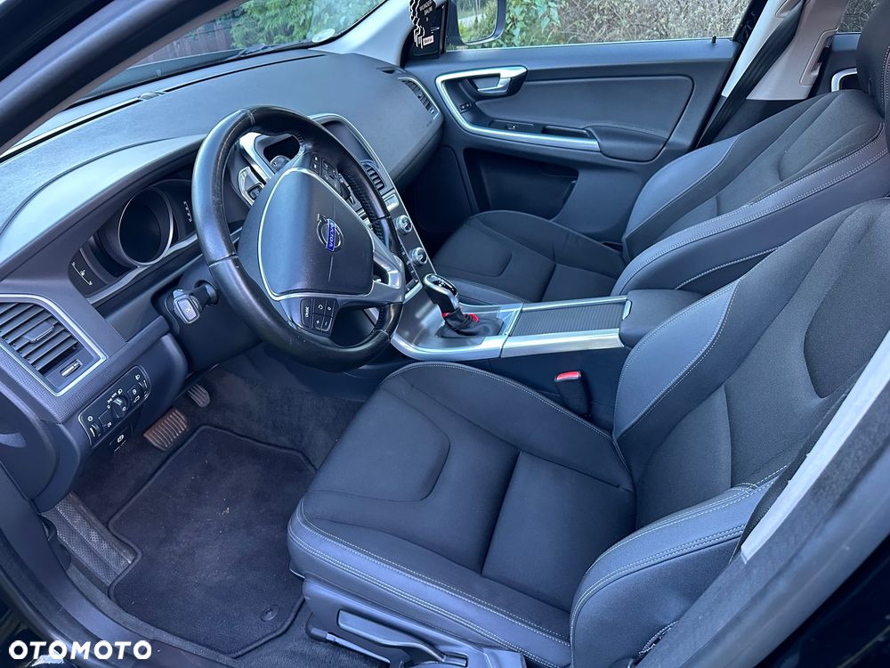 Volvo XC 60 D4 Drive-E Momentum - 18