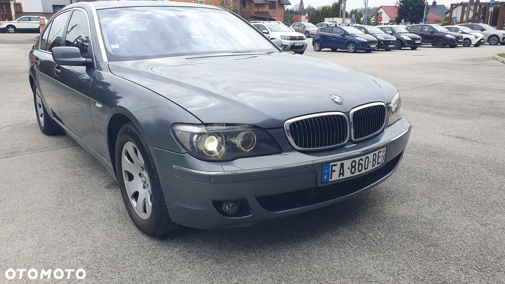 BMW Seria 7 740i - 17