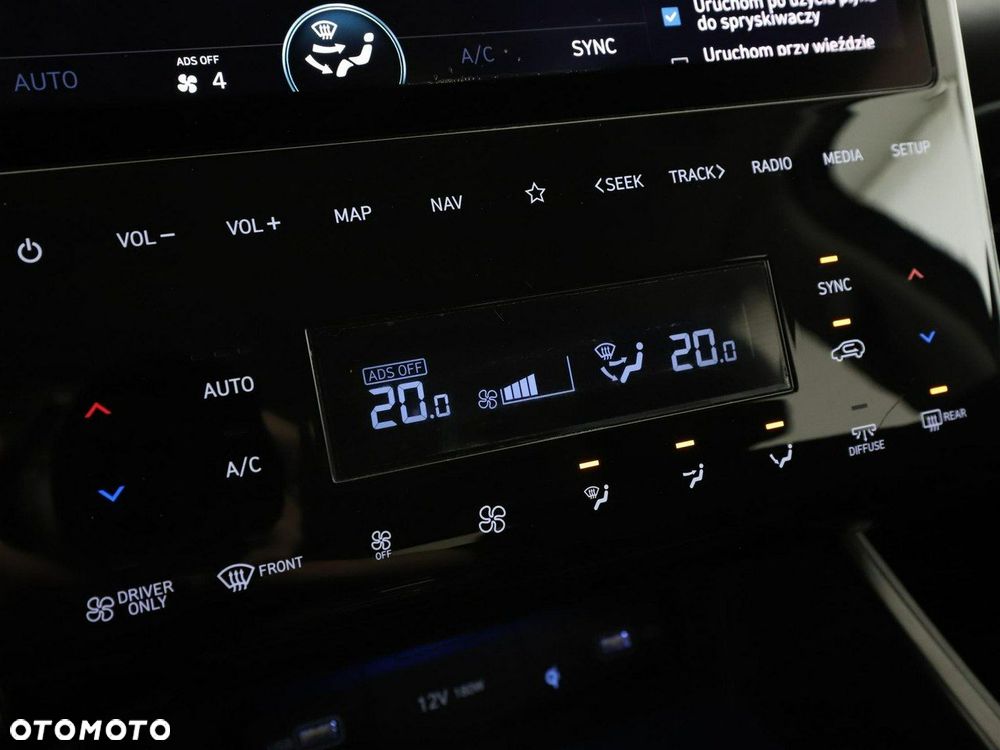 Hyundai Tucson 1.6 T-GDi HEV Executive 2WD - 29