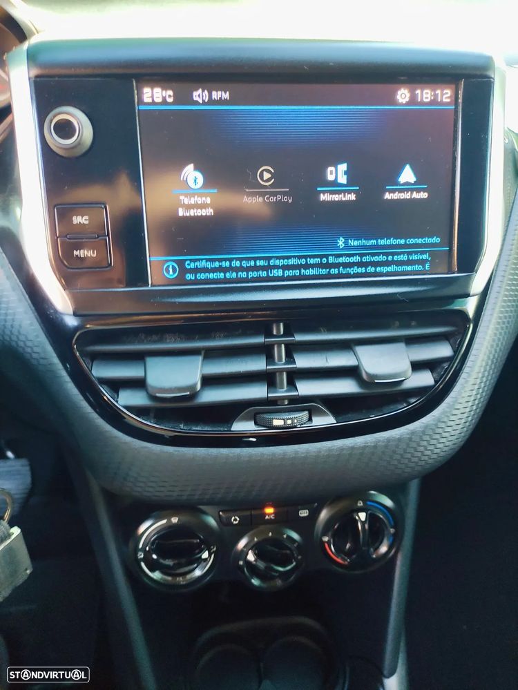 Peugeot 208 1.2 VTi SE Style - 6