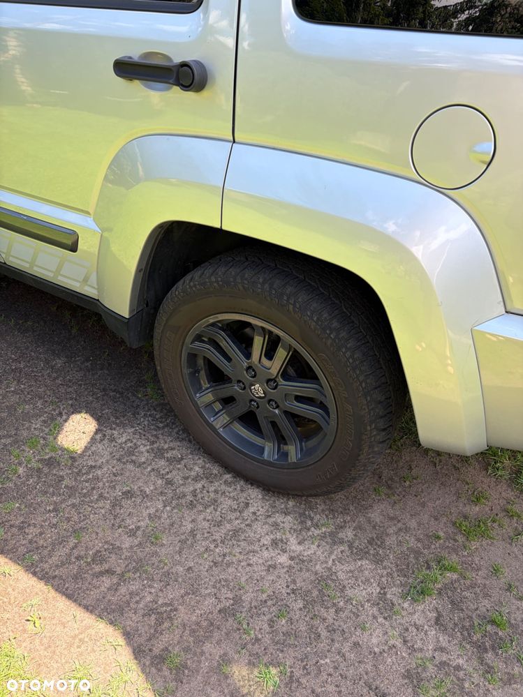 Jeep Liberty - 5