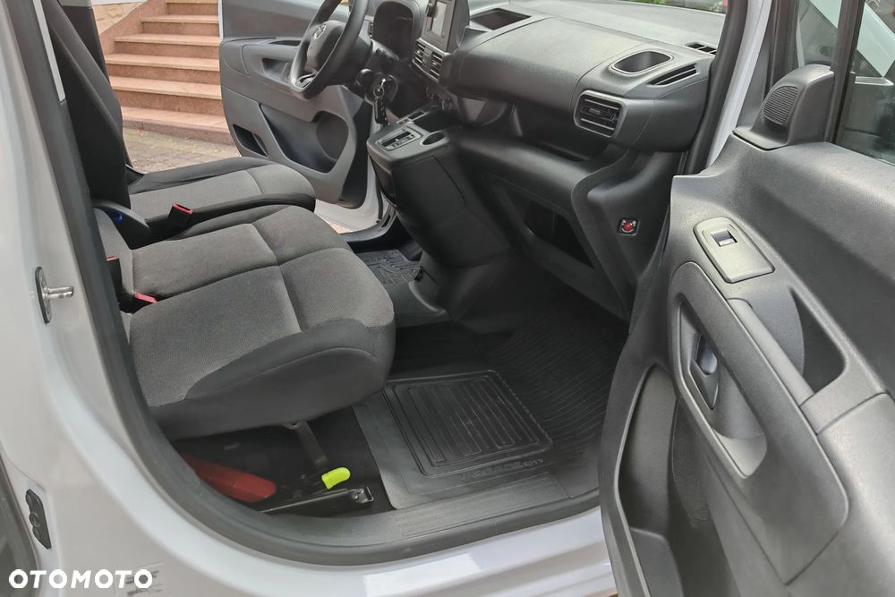 Toyota Proace City - 10