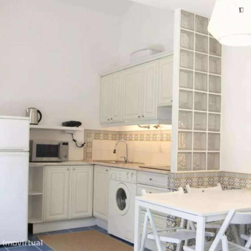 Quarto - localizado em Alcântara Lisbon - Grande imagem: 2/8