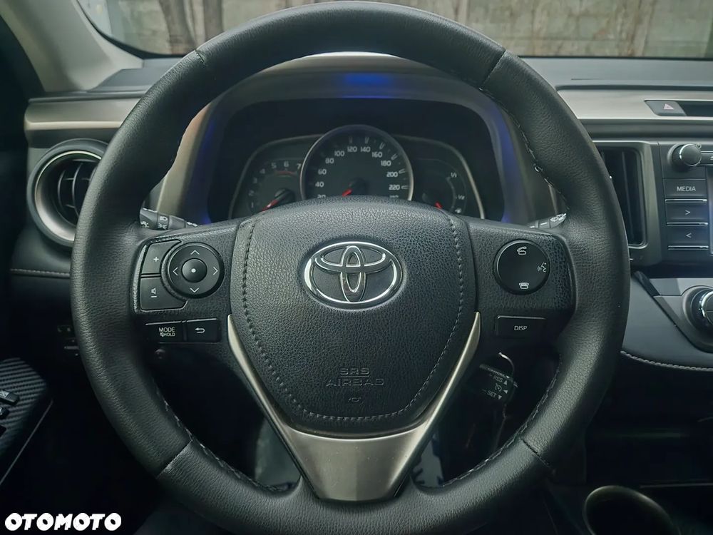 Toyota RAV4 2.0 D-4D Active - 10