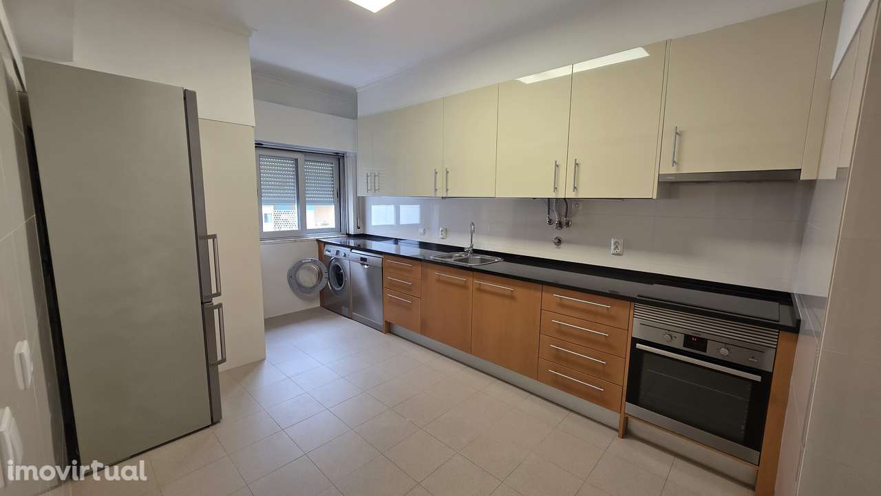 T3 Remodelado junto ao Metro Odivelas - Grande imagem: 5/20