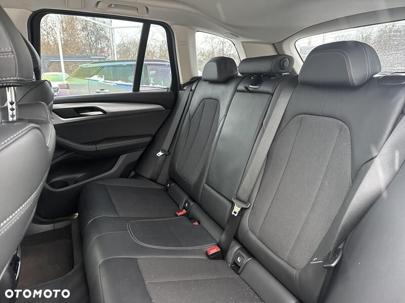 BMW X3 xDrive20d - 13