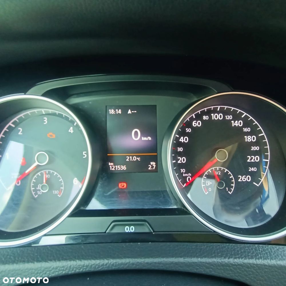 Volkswagen Golf 2.0 BlueTDI Cup - 7