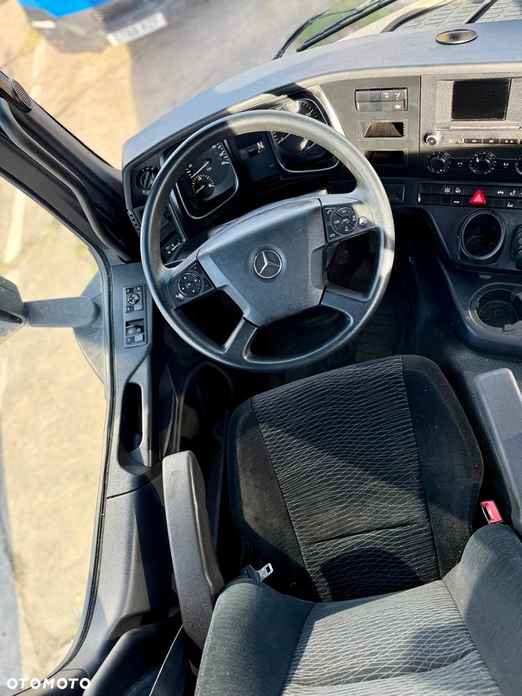 Mercedes-Benz Arocs 3240 8x2 • 3 osie skrętne • Euro 6 • 2018 rok - 4