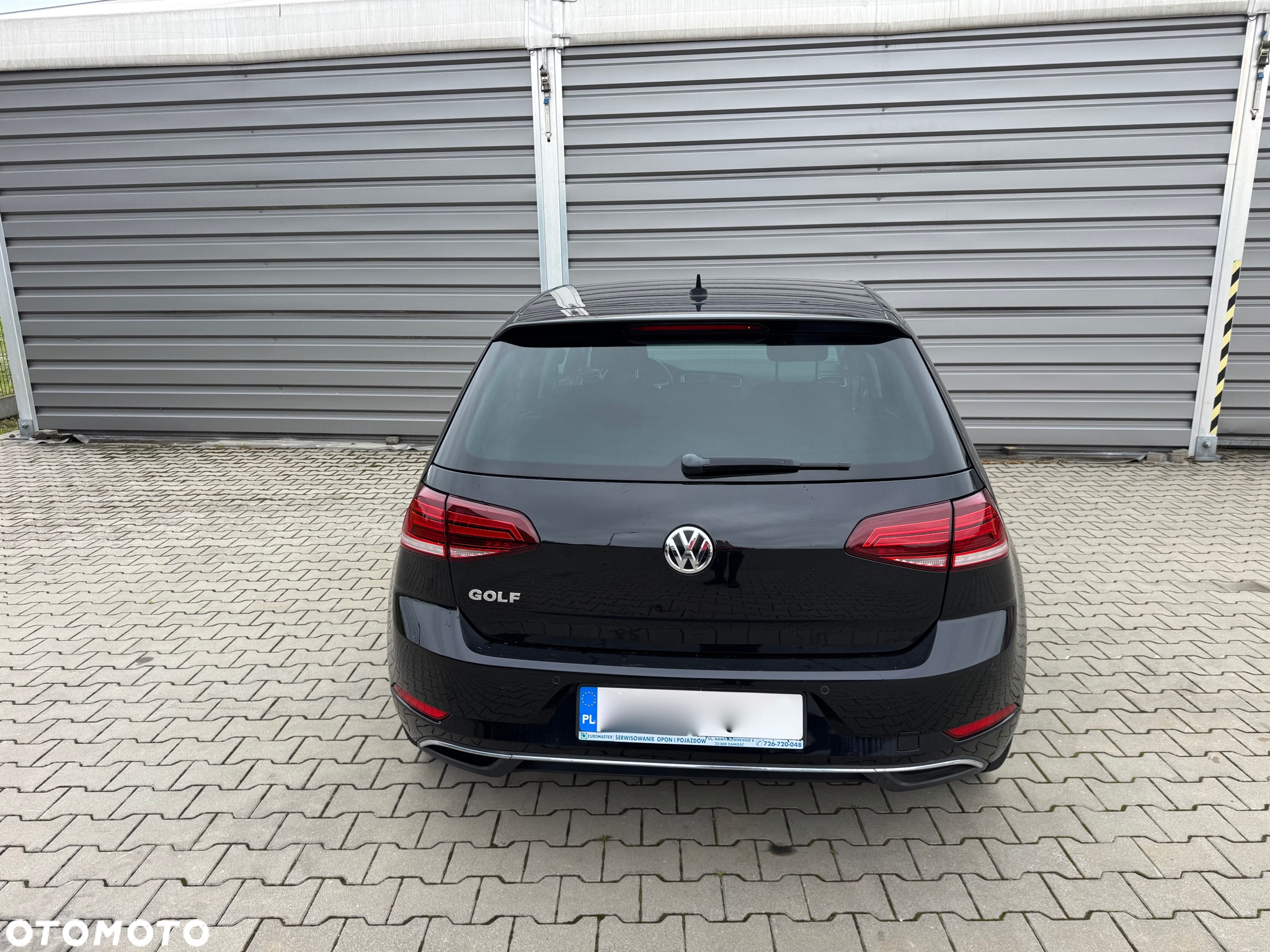 Volkswagen Golf - 6