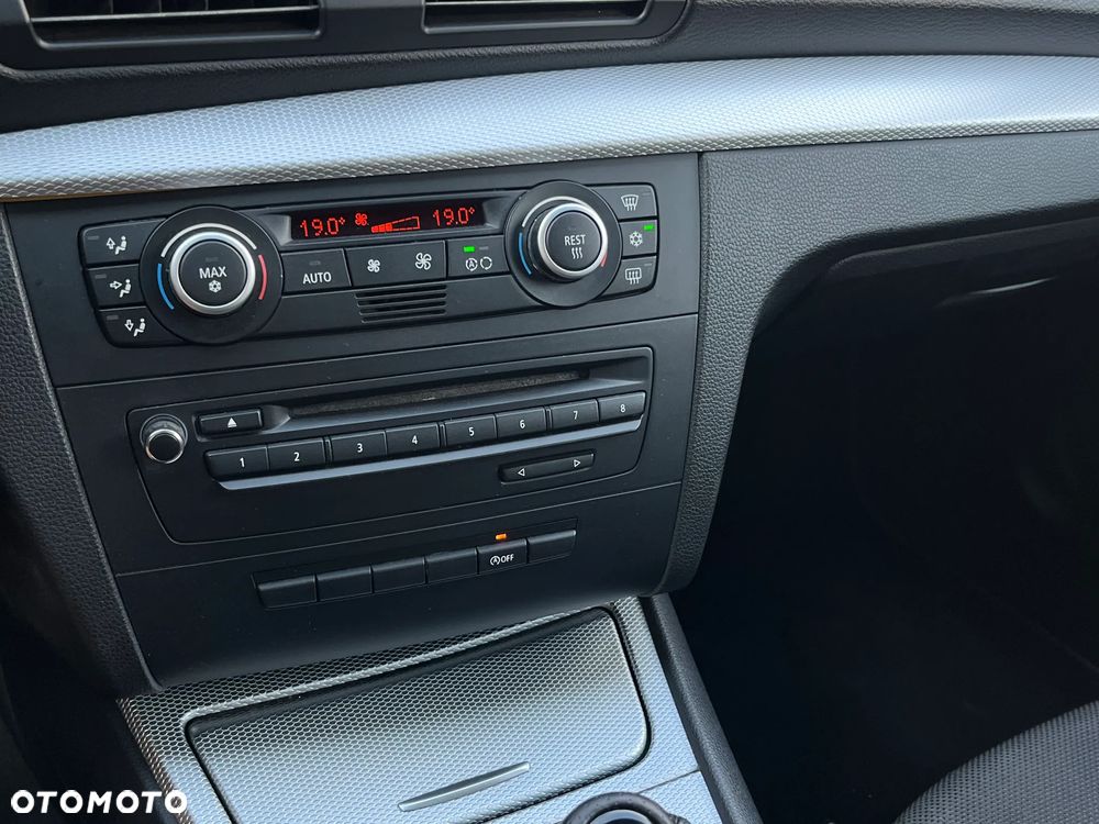 BMW Seria 1 123d DPF - 21