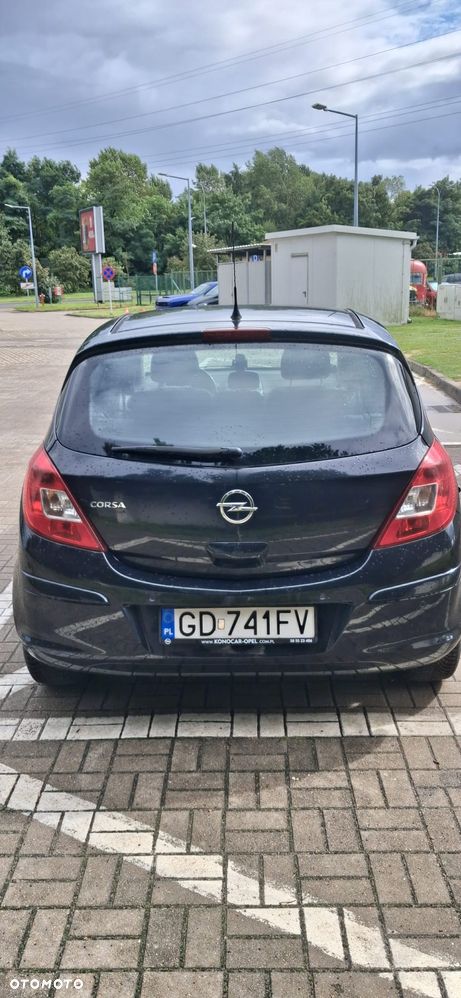 Opel Corsa 1.4 16V Cosmo - 9