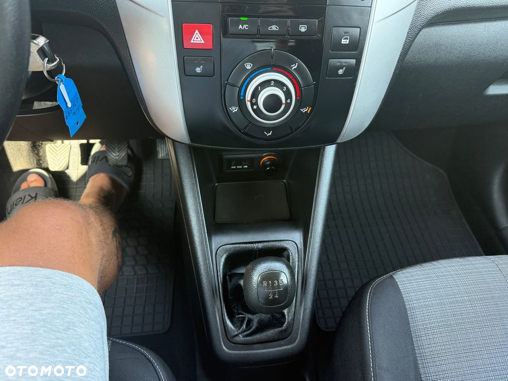 Kia Venga 1.4 CVVT Dream Team Edition - 27