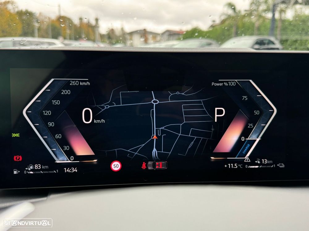 BMW 330 e Touring Corporate Edition Auto - 26