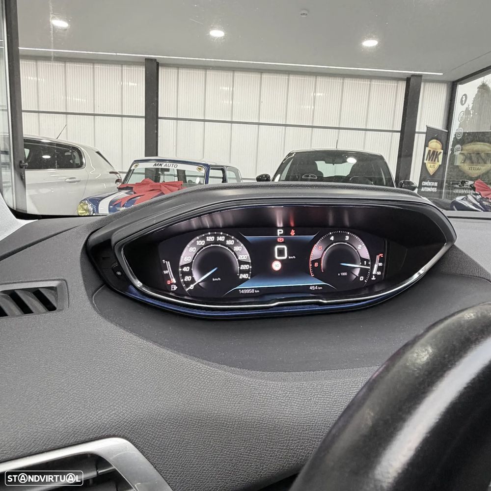 Peugeot 3008 1.5 BlueHDi Allure EAT8 - 26